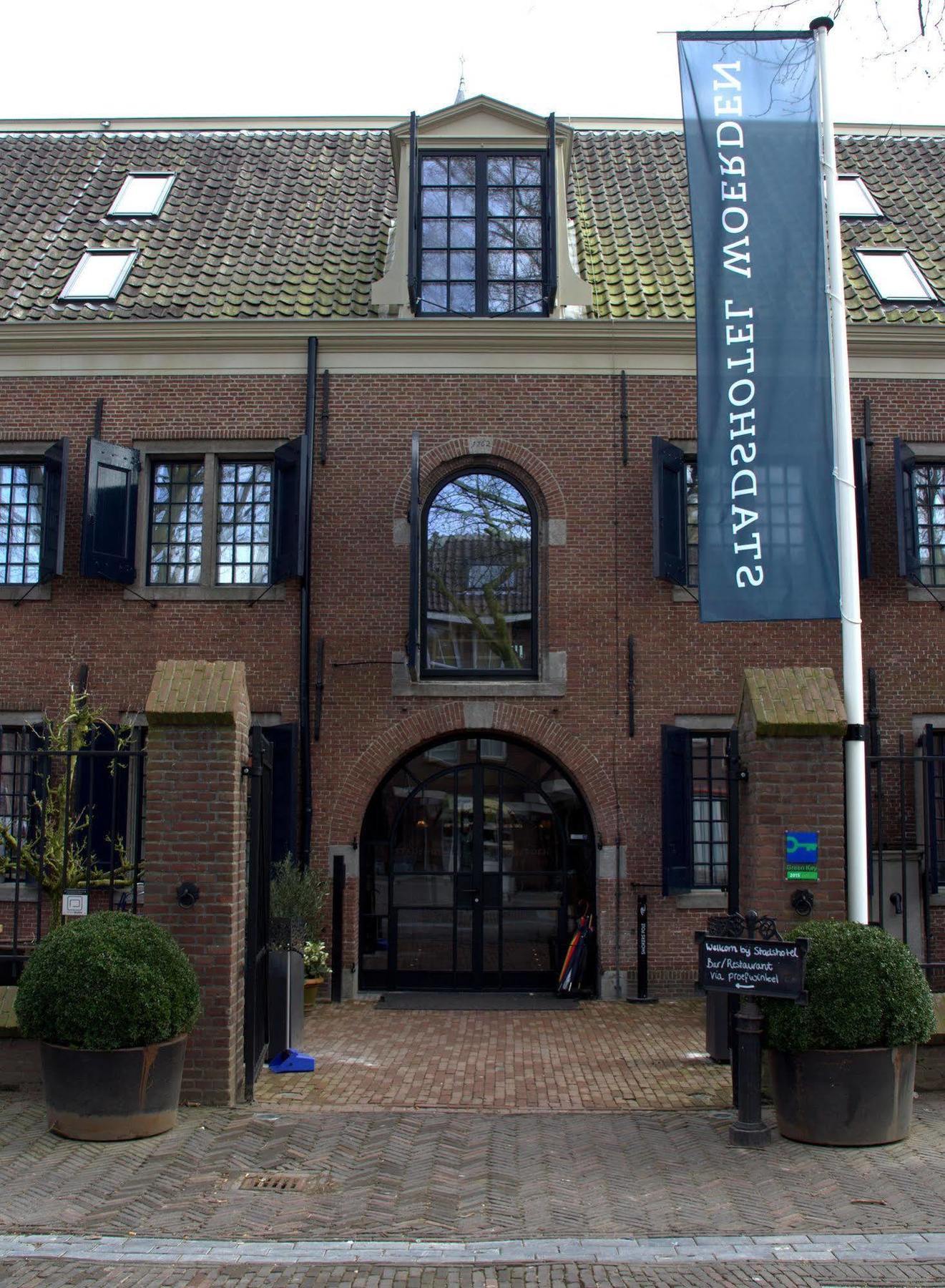 Van Rossum Stadshotel Воерден Екстериор снимка